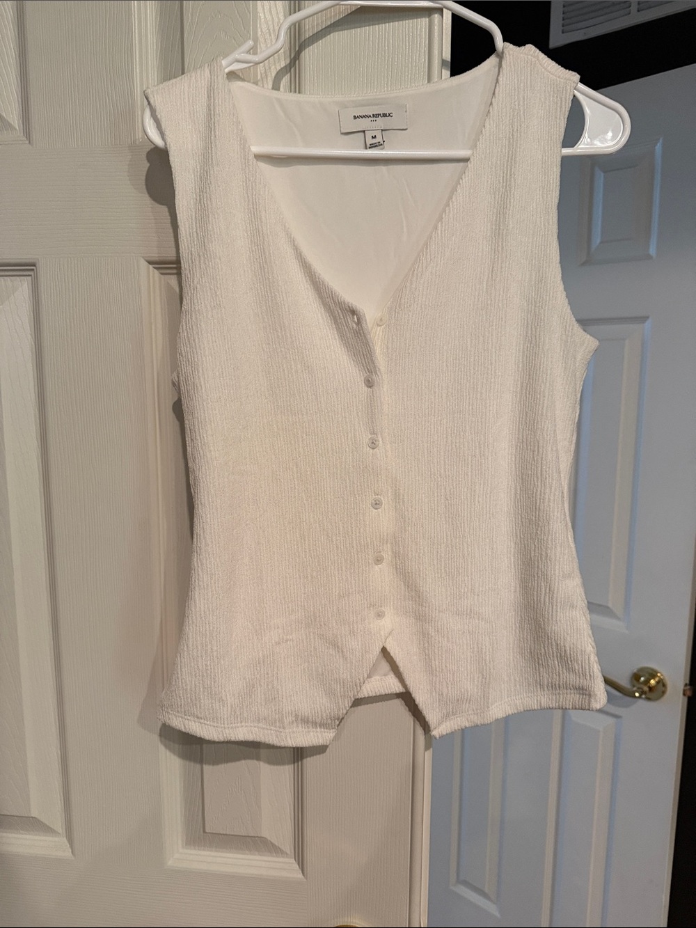 Banana Republic Cream Button-Front Sleeveless Tank